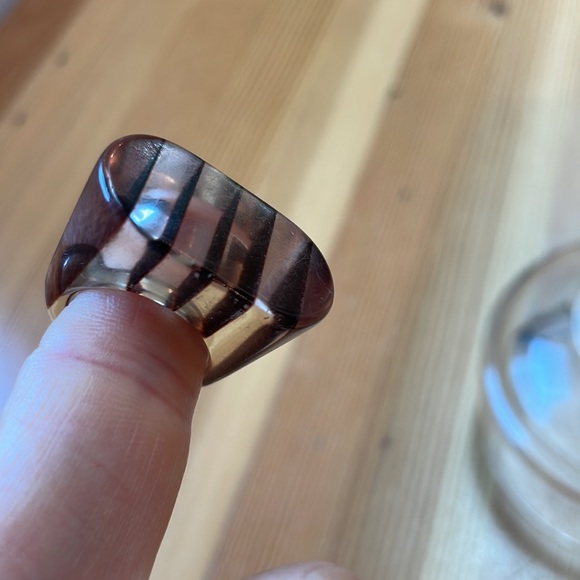 Vintage Mod pop art op art lucite ring size 7.5 - Picture 9 of 9